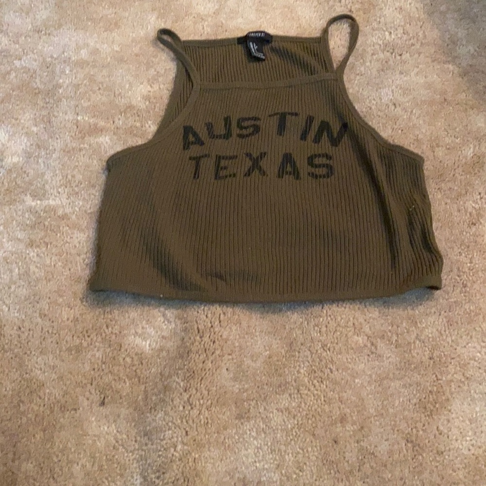 Crop top